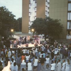  1997 Devant le CAQ